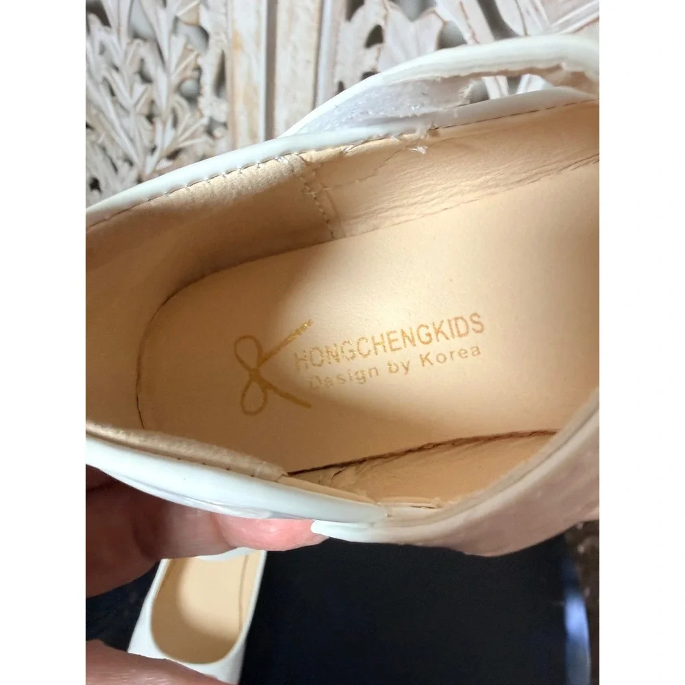 Hongchengkids White Patent Mary Jane Flats Gold Buckle Square Toe EU 32